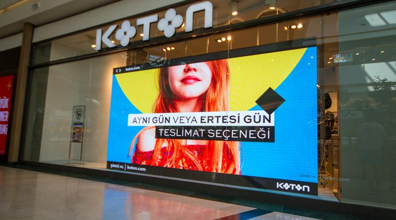 led ekran vitrin reklam