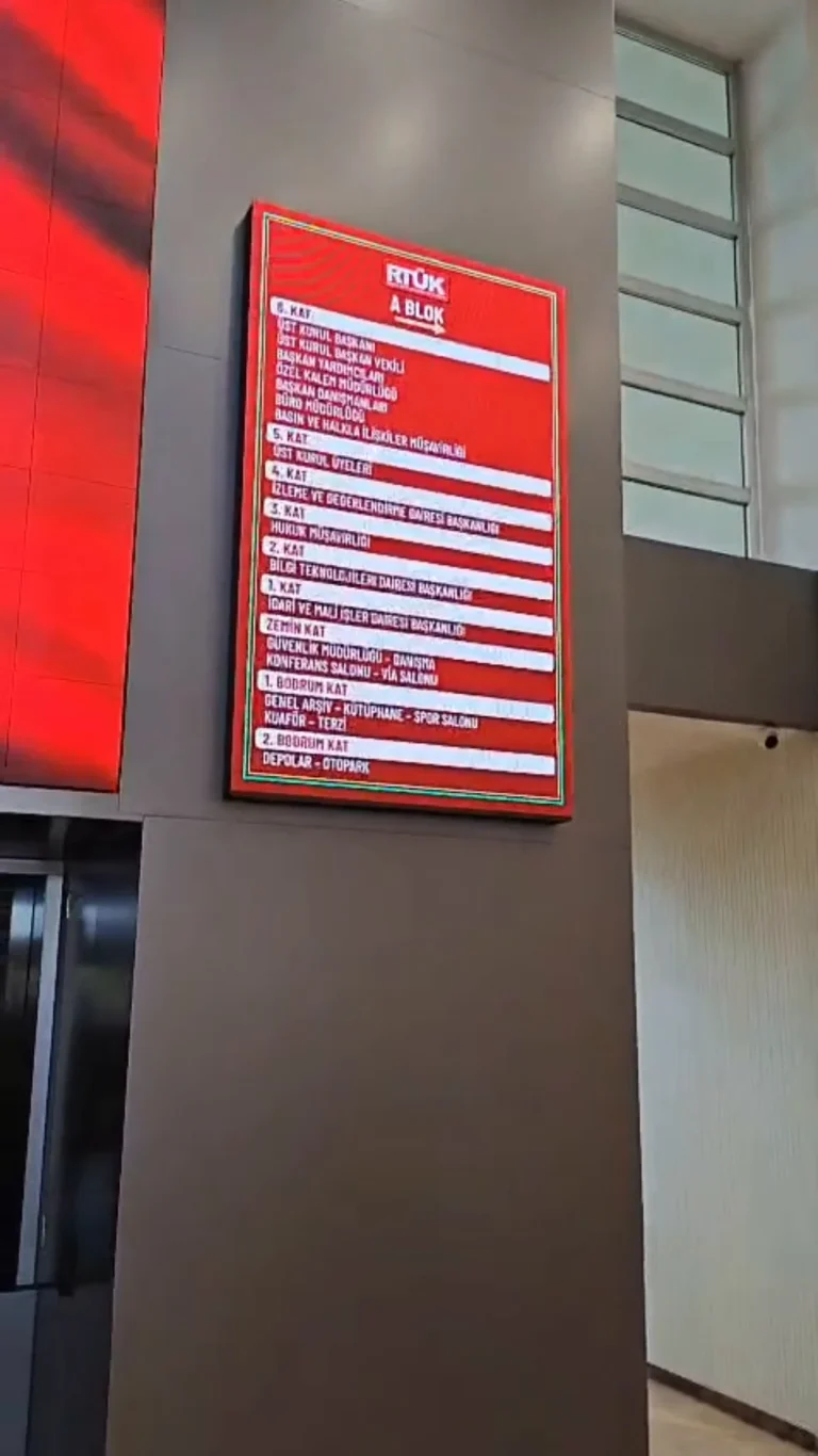 RTÜK Bilkent binasında P2.5 dijital bilgilendirme ekranı